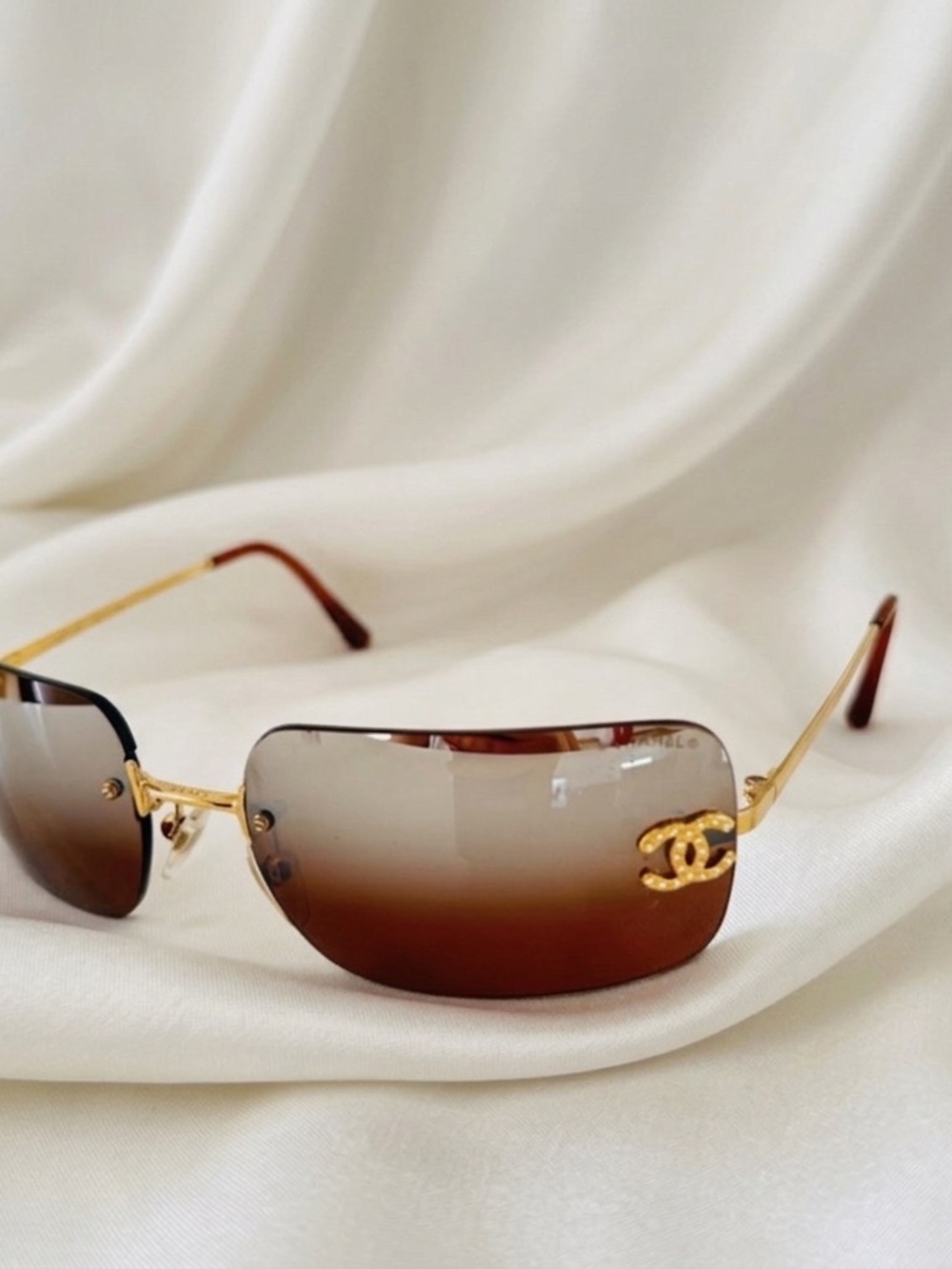 CHANEL Brown Rimless Sunglasses with Gold CC Accents - Picture 8 of 14